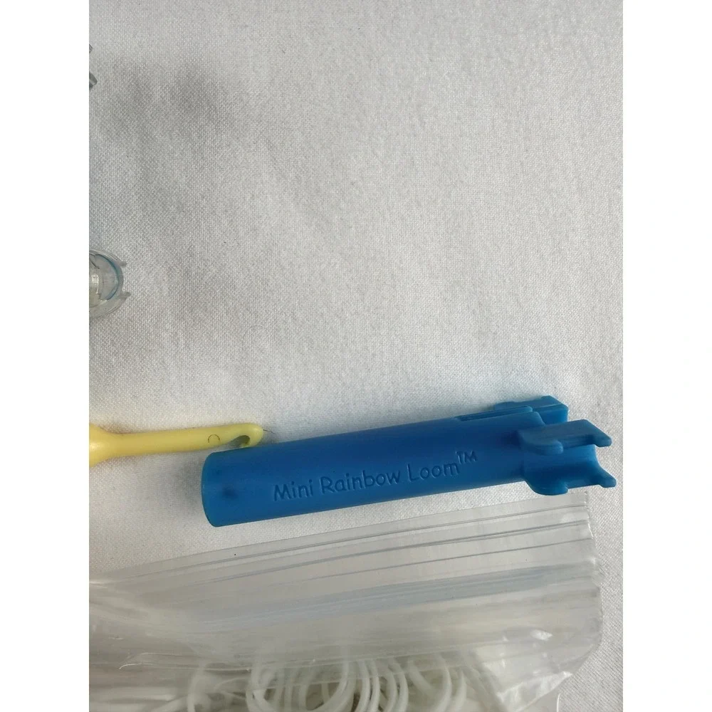 Rainbow Loom Mega Flex Rubber Band Craft Set Plano Case & 3500 SpeedBag Bag